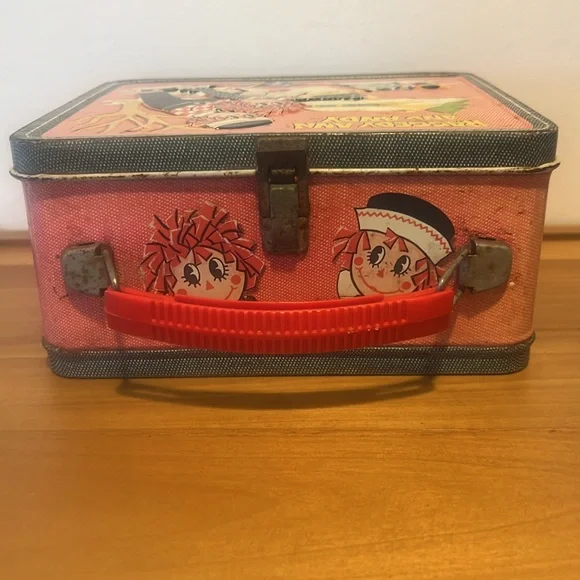 Raggedy Ann and Andy Vintage METAL SCHOOL LUNCHBOX  - 1973 vintage original - Picture 3 of 12